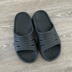 Hoka Recovery Slides